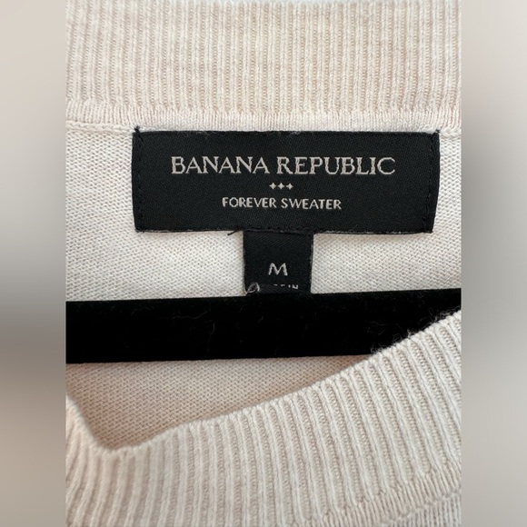 2 Banana Republic sweaters excellent condition!! - Picture 4 of 7